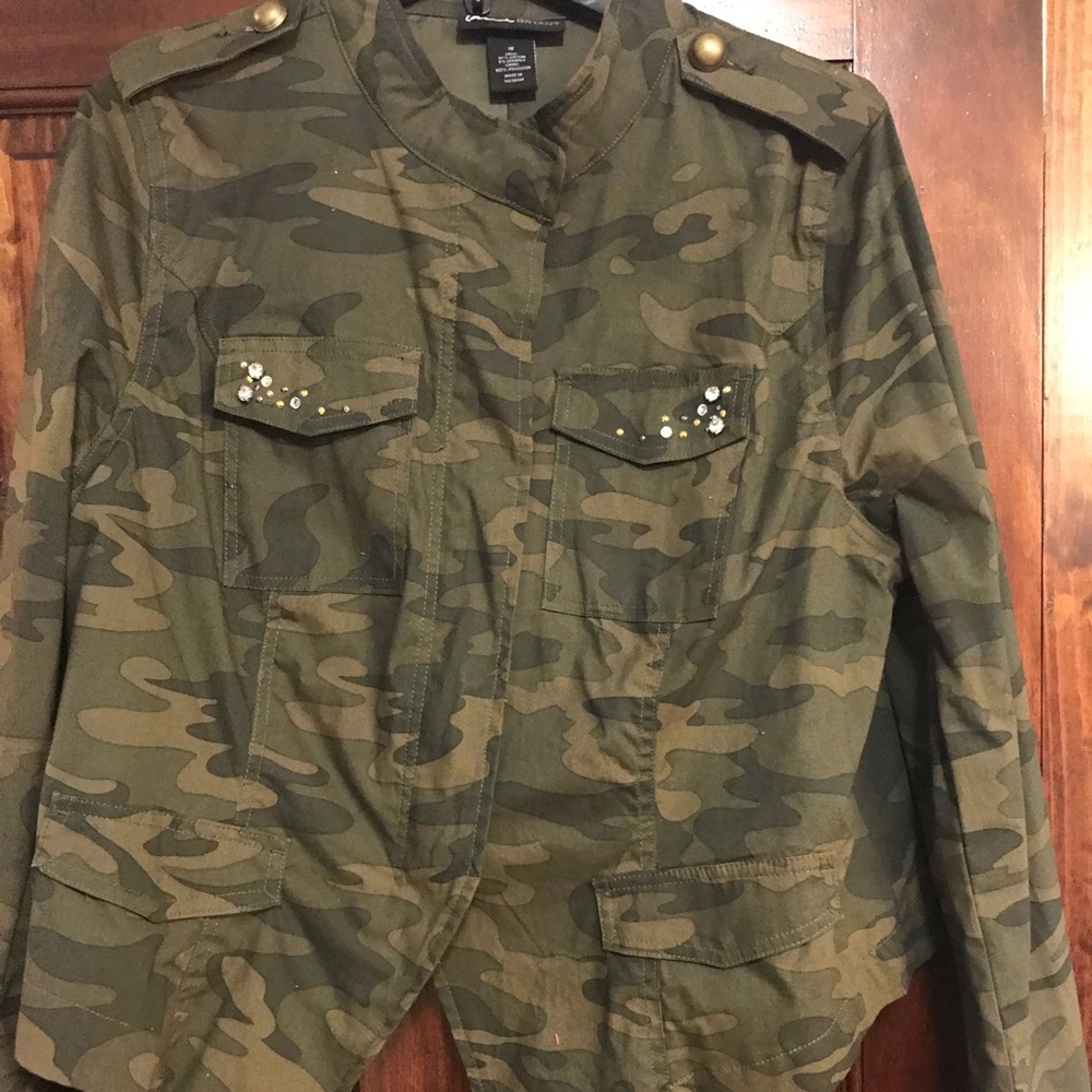 Camouflage zip up jacket.